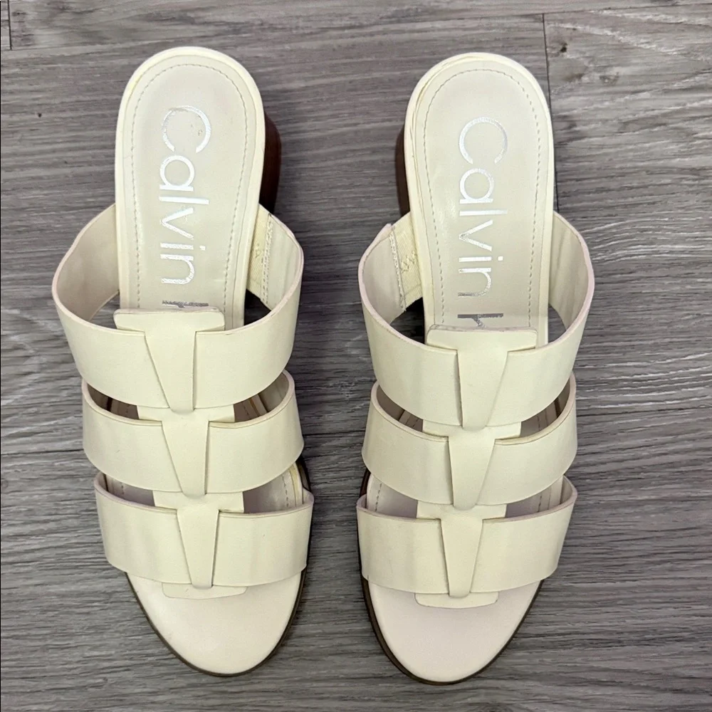 Calvin Klein Audrey White Slip On Block Heel Mule Sandals Size 7